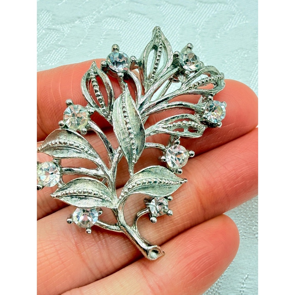 Vintage Silver Tone Filigree Leaf Brooch Pin w/ Rhinestones